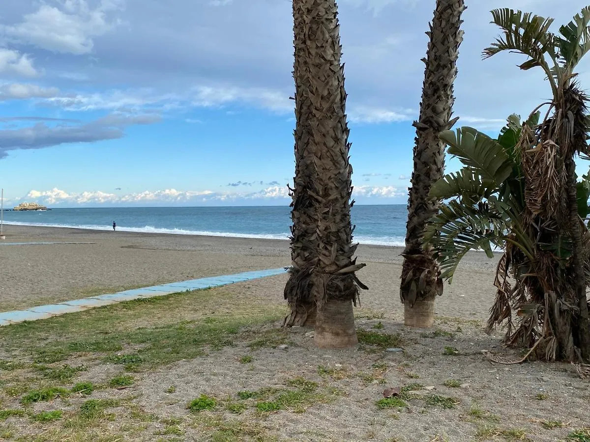 Fantástico Estudio en 1a Línea de Playa con Piscina Almuñécar Apartamento