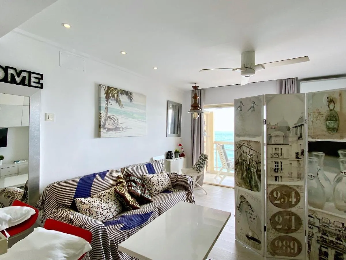 Fantástico Estudio en 1a Línea de Playa con Piscina Almuñécar Apartamento